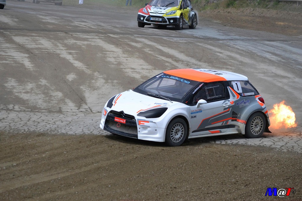 Image attach&eacute;e